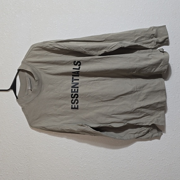 Fear of God Other - FOG ESSENTIALS Applique Logo Long Sleeve Tee ‘Cement’